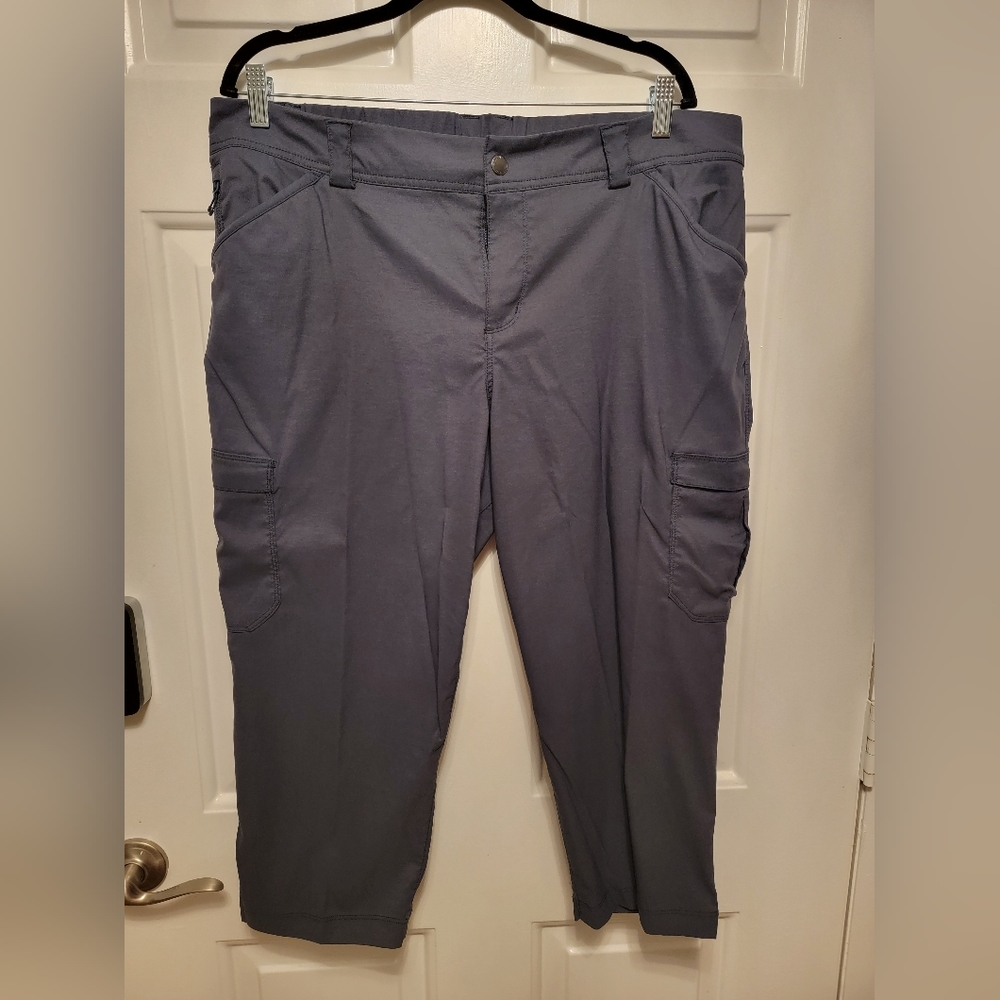 Duluth Dry on the Fly Cropped Cargo Pants - Dark Gray - 18
